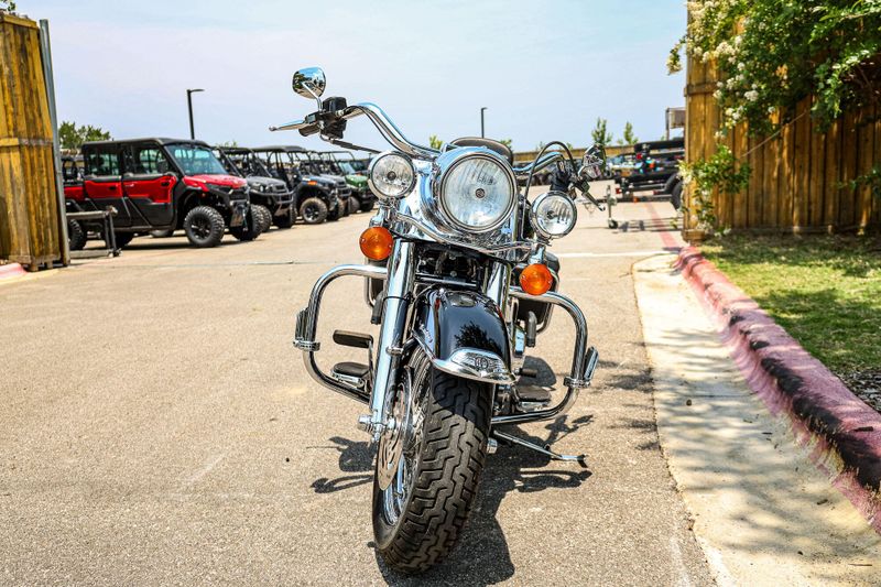 2007 HARLEY ROAD KING CLASSIC  BLACK Image 3
