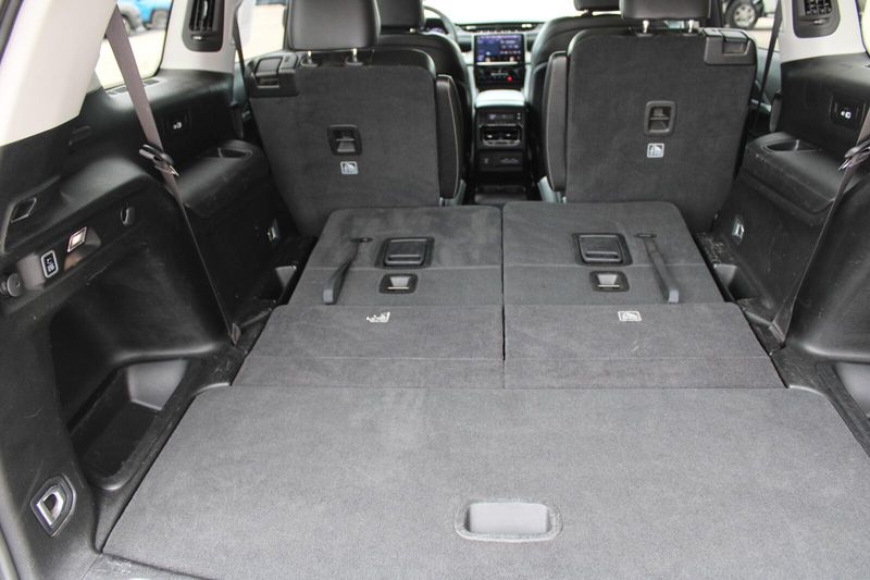 2023 Jeep Grand Cherokee L photo 27