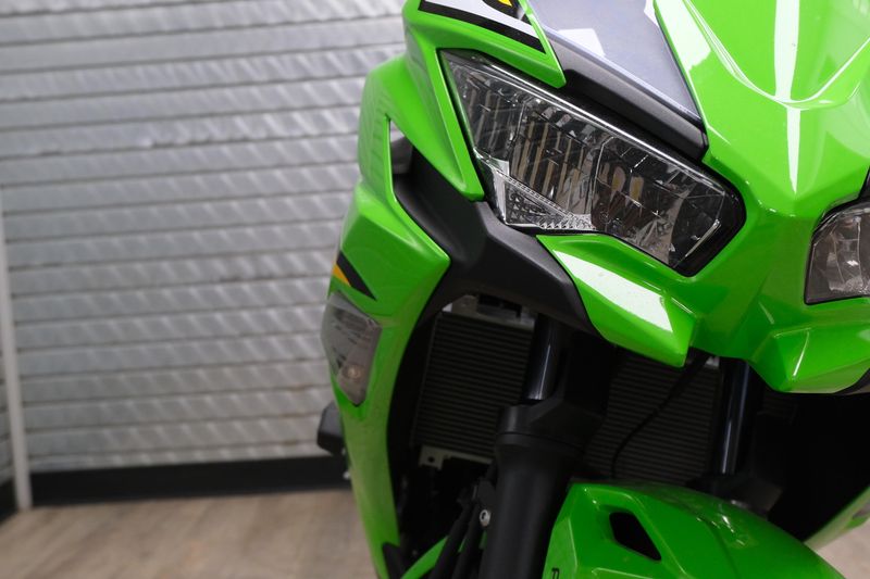 USED 2025 KAWASAKI NINJA 650 ABS Image 9