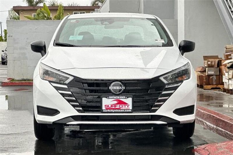 2025 Nissan Versa 1.6 SImage 6
