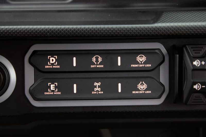 NEW 2026 CAN-AM DEFENDER MAX LIMITED CAB HD11 Image 38