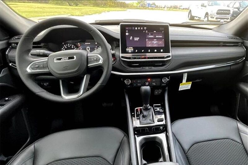 2025 Jeep Compass Latitude 4x4Image 6