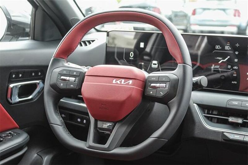 2025 Kia K4 GT-LineImage 8