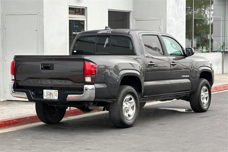 Used 2023 Toyota Tacoma Image 4