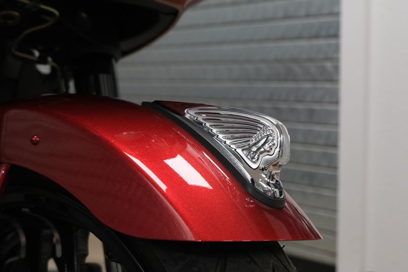 NEW 2025 INDIAN MOTORCYCLE CHALLENGER LIMITED Image 10