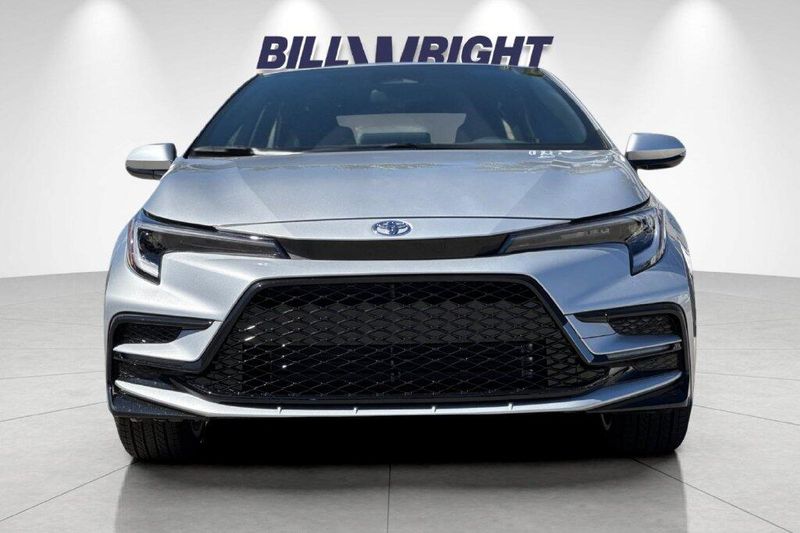 New 2027 Toyota Corolla Hybrid SEImage 8