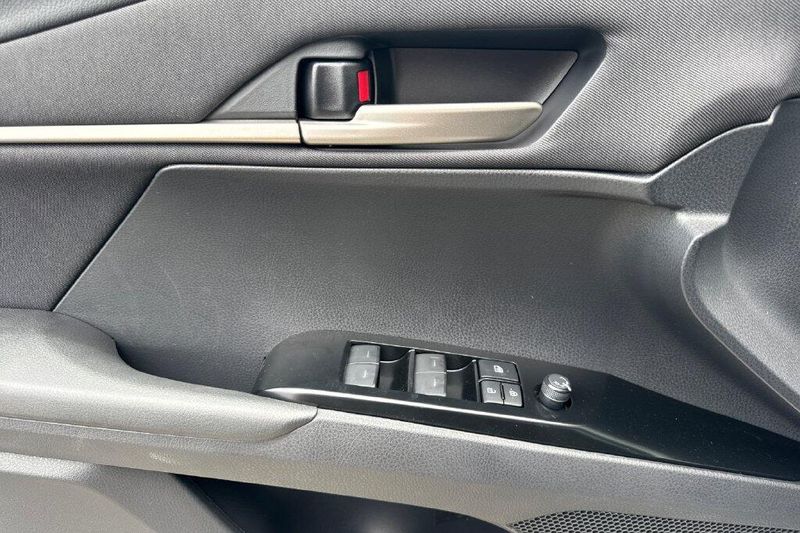 New 2026 Toyota Camry LEImage 10