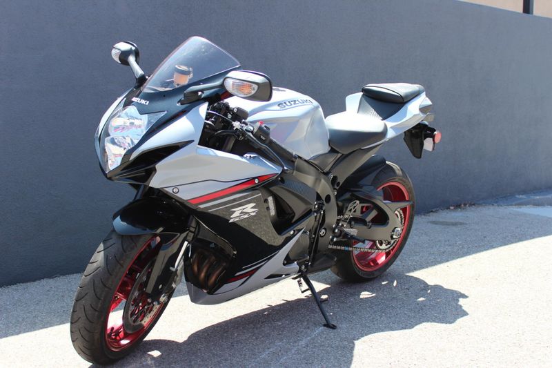 2023 Suzuki GSX-R600 CA Image 5