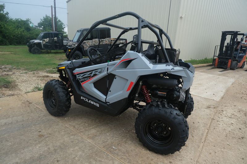 2024 Polaris RZR 200 EFI STORM GRAY Image 2