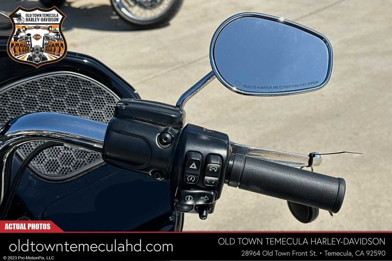 2017 Harley-Davidson Road Glide in a Black exterior color. BMW Motorcycles of Temecula – Southern California (951) 506-6903 bmwmotorcyclesoftemecula.com 