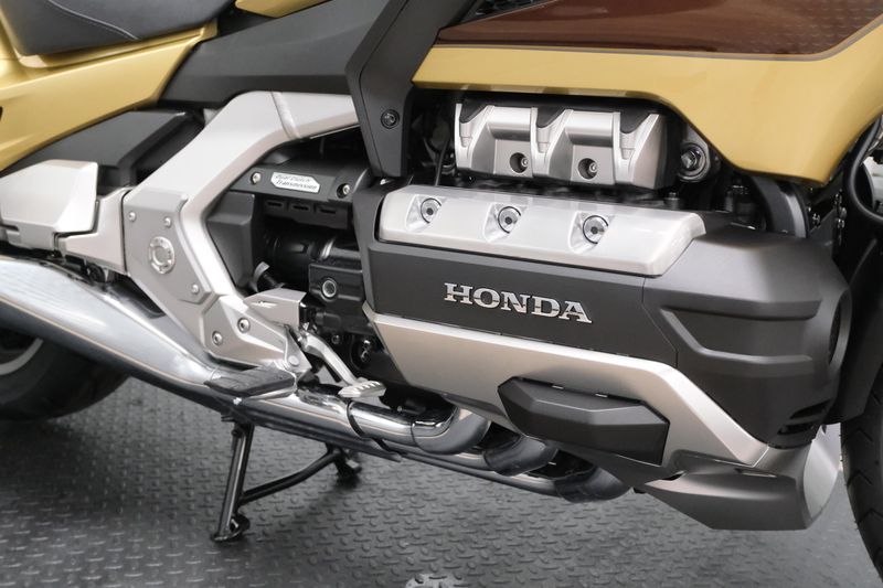 NEW 2025 HONDA GOLD WING TOUR DCT 50TH ANNIVERSARY Image 11