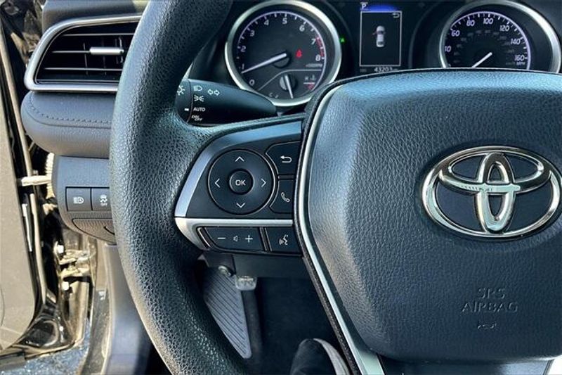 2022 Toyota Camry LEImage 17