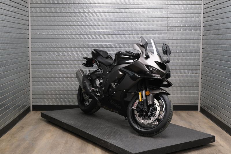 NEW 2026 KAWASAKI NINJA ZX10R ABS Image 1