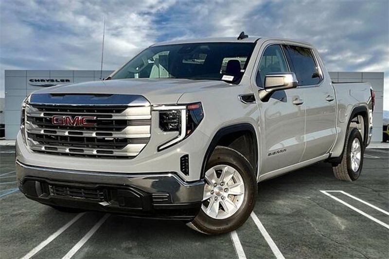 2024 GMC Sierra 1500 SLEImage 1