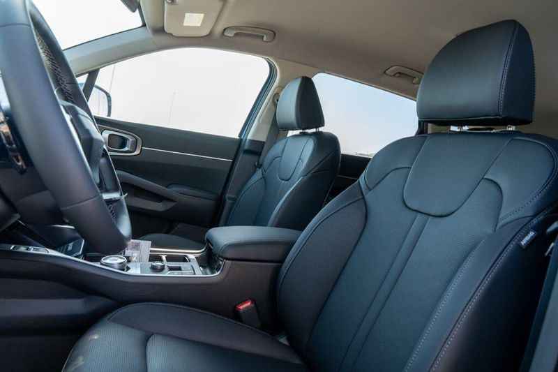 New 2026 Kia Sorento Hybrid EXImage 12