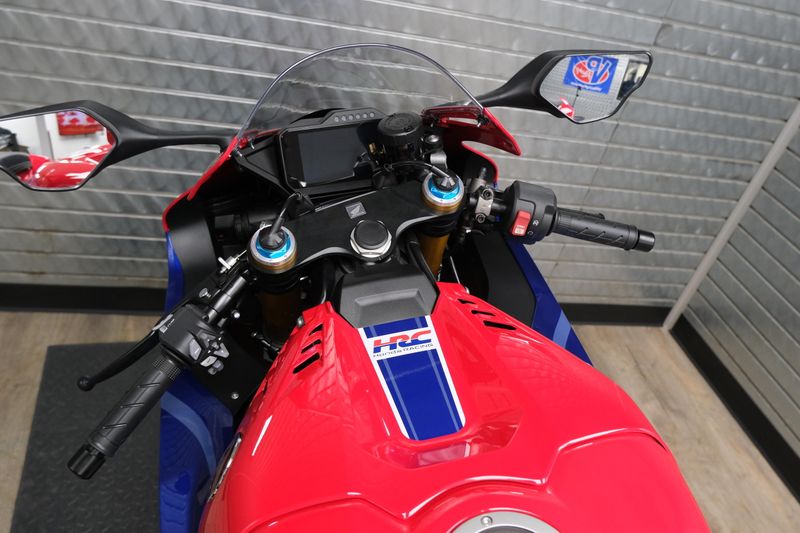 NEW 2026 HONDA CBR1000RRR FIREBLADE SP Image 22