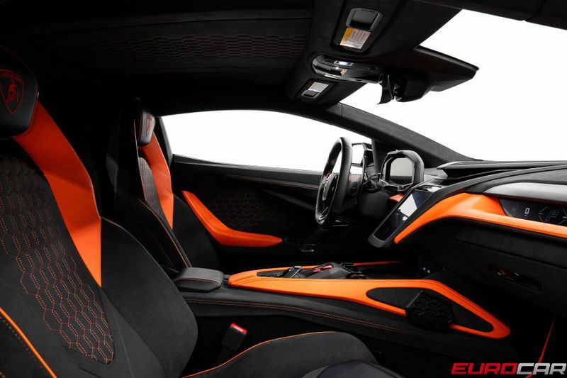 2025 Lamborghini Revuelto *PASSENGER DISPLAY * FULL PPF*Image 37