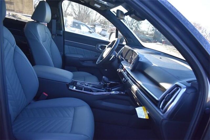 New 2025 Kia Sorento X-Line SX PrestigeImage 15