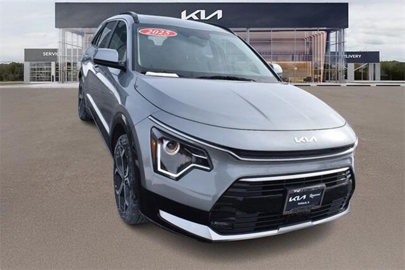 New 2025 Kia Niro EX TouringImage 9