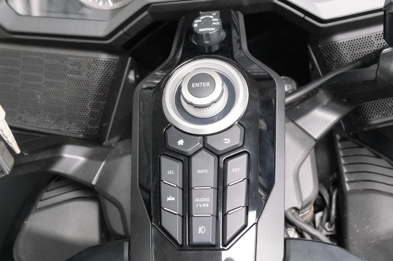 USED 2022 HONDA GOLD WING DCT Image 22