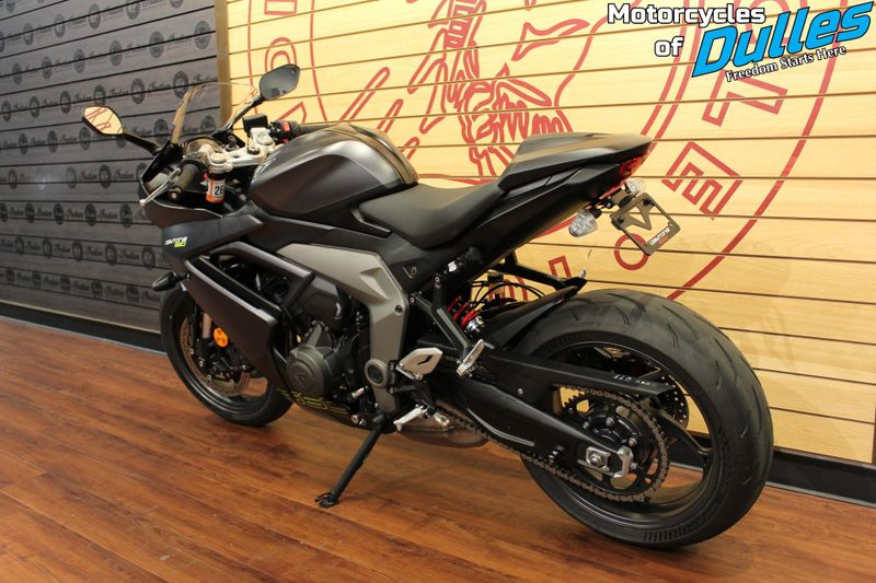 2025 Triumph Daytona 660 Image 6