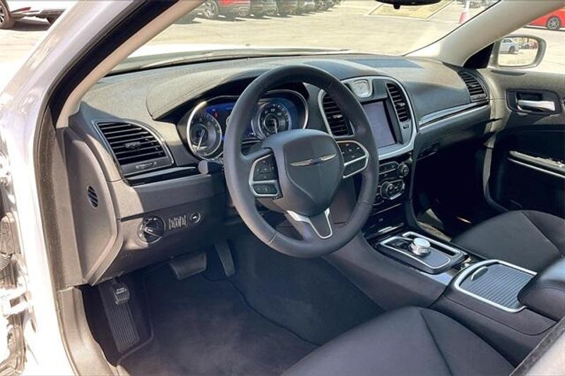 2023 Chrysler 300 TouringImage 14