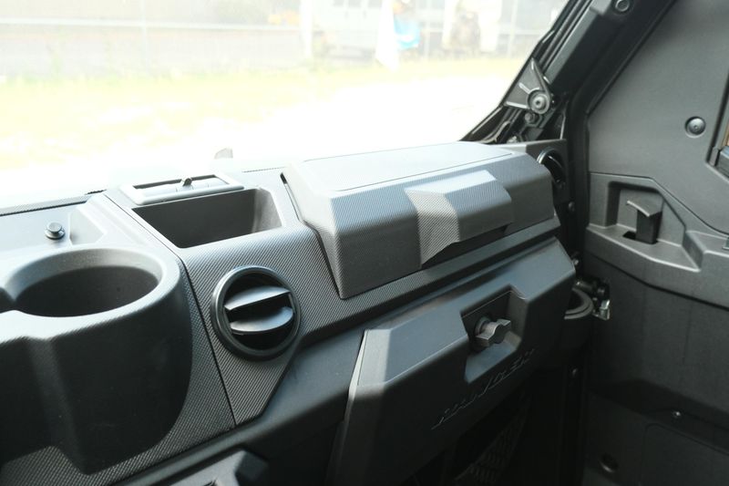 NEW 2027 POLARIS RANGER XP 1000 CAB Image 19