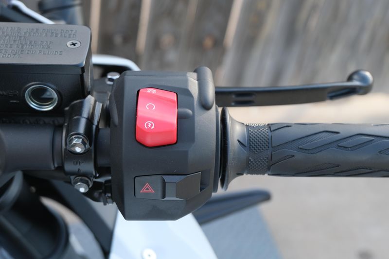 NEW 2026 SUZUKI GSX8R Image 19