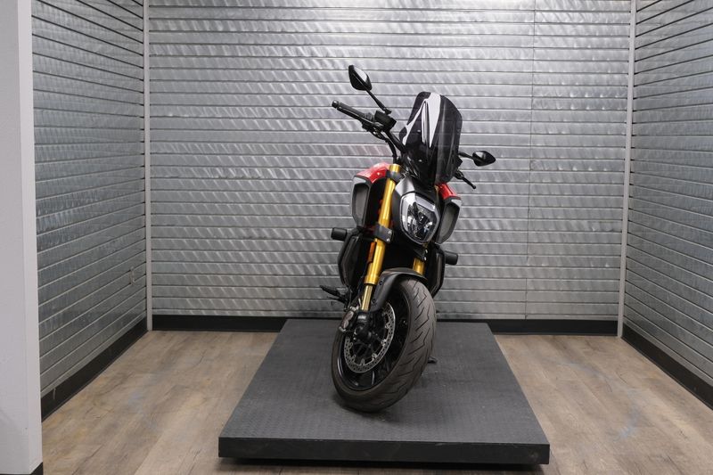 USED 2021 DUCATI DIAVEL1260 Image 8