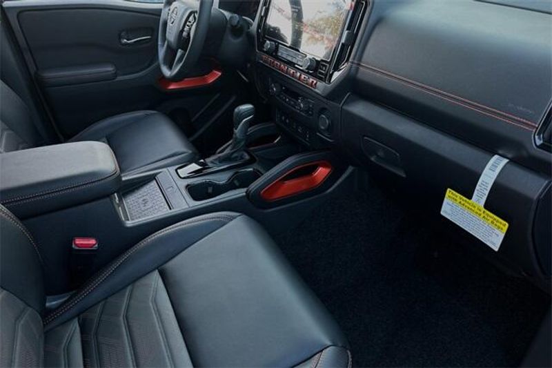 New 2025 Nissan Frontier PRO-XImage 12