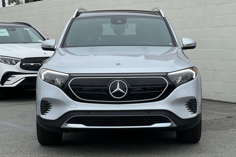 2023 Mercedes-Benz EQB 300Image 9