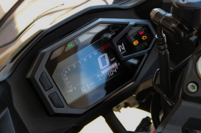 2025 Kawasaki NINJA 500 ABS PASSION RED AND METALLIC FLAT SPARK BLACK AND METALLIC MATTE DARK GRAY Image 24