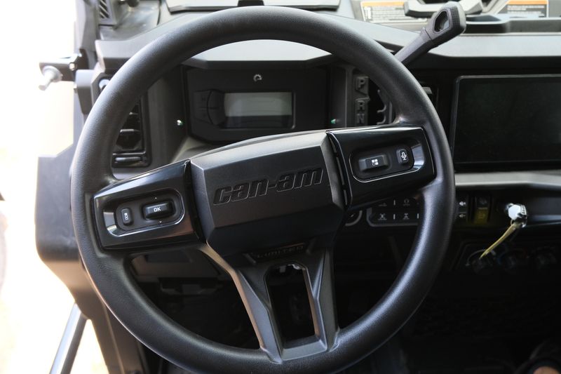 NEW 2026 CAN-AM DEFENDER MAX LIMITED CAB HD11 Image 15