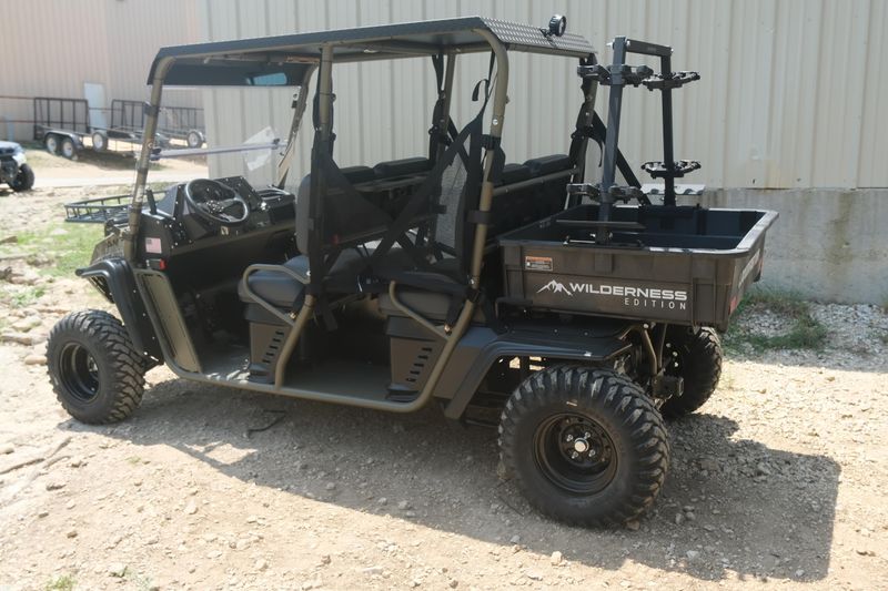 2025 LANDMASTER AMP CREW CAB WILDERNESS EDITION FOREST GREEN Image 5