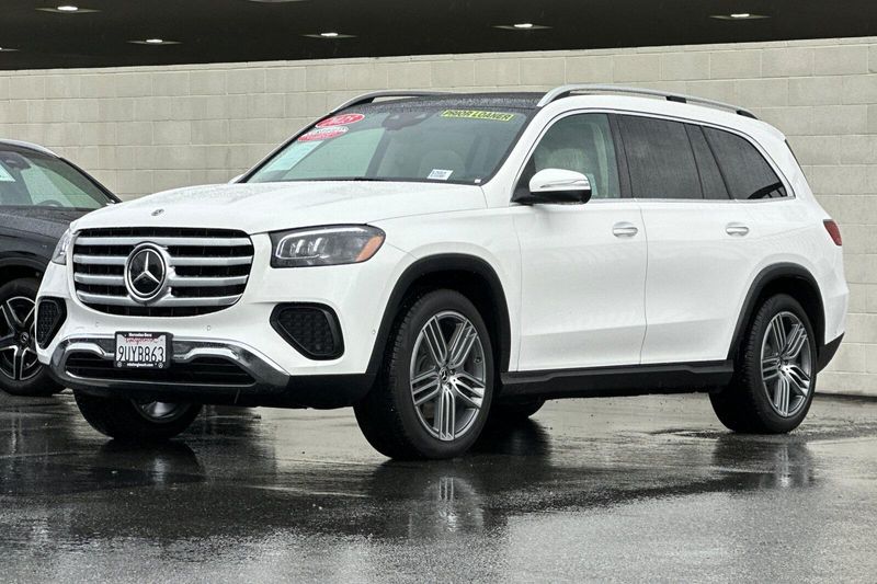 Used 2025 Mercedes-Benz GLS 450Image 8