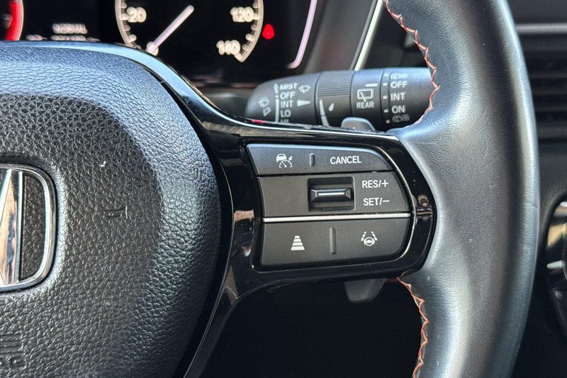 Used 2023 Honda Pilot SportImage 29