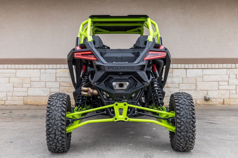 2024 POLARIS RZR PRO R 4 ULTIMATE  ONYX BLACK in a BLACK exterior color. Family PowerSports (877) 886-1997 familypowersports.com 