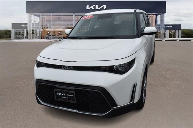 New 2025 Kia Soul LXImage 7