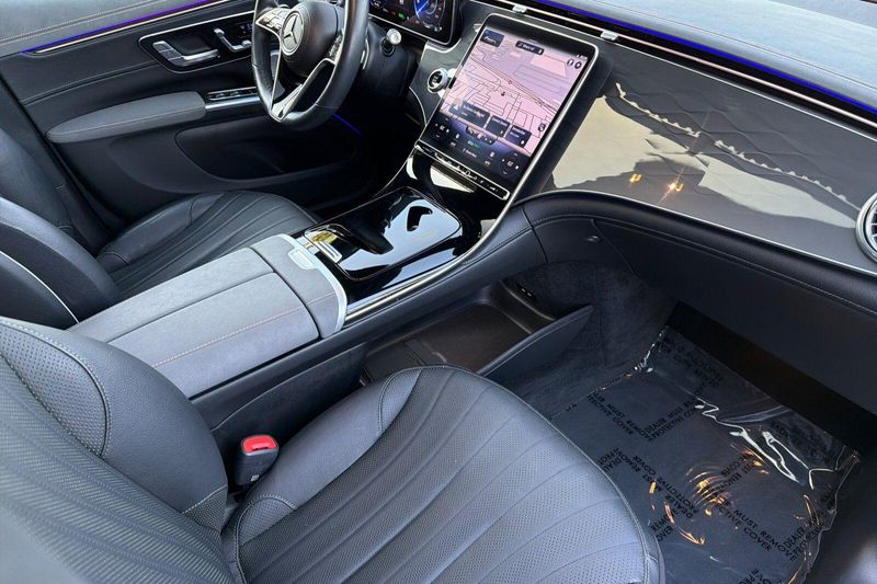 Used 2023 Mercedes-Benz EQS 450Image 18