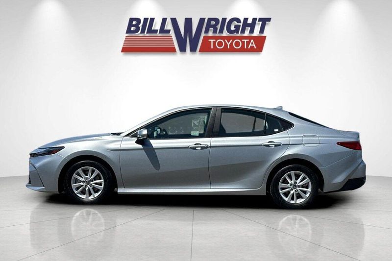 Used 2025 Toyota Camry LEImage 6