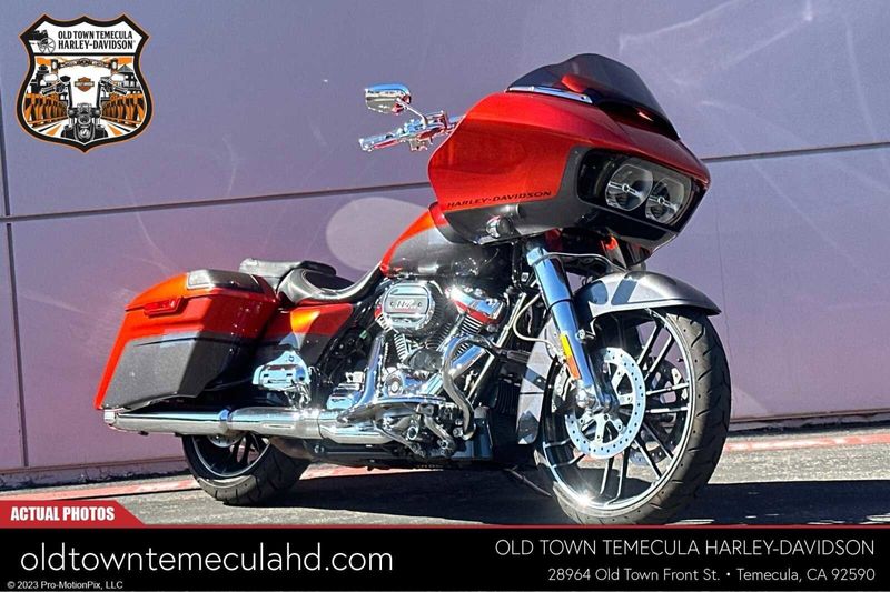 2018 Harley-Davidson Road Glide in a ORNGLAVA/DKALOY W/PINSTRIPE exterior color. BMW Motorcycles of Temecula – Southern California (951) 506-6903 bmwmotorcyclesoftemecula.com 