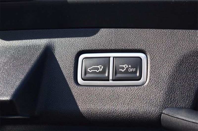 2025 Kia Sorento SXImage 18