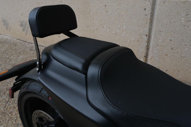 2020 HARLEY SOFTAIL114 BLACK AND ORANGE Image 6