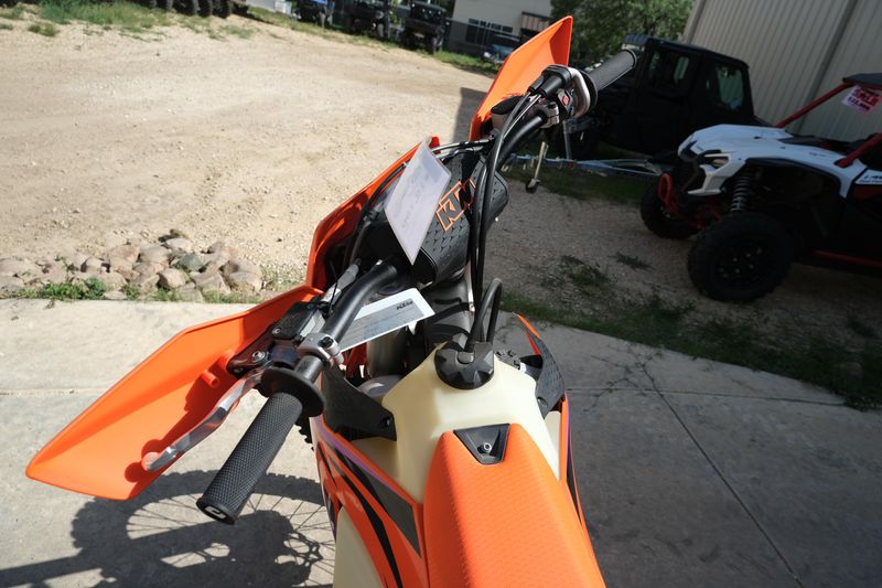 2024 KTM 350 XWF ORANGEImage 9