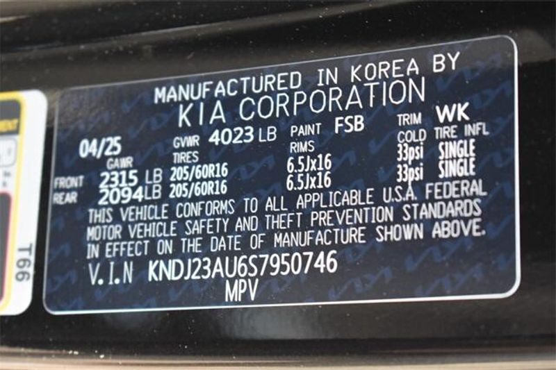 New 2025 Kia Soul LXImage 31