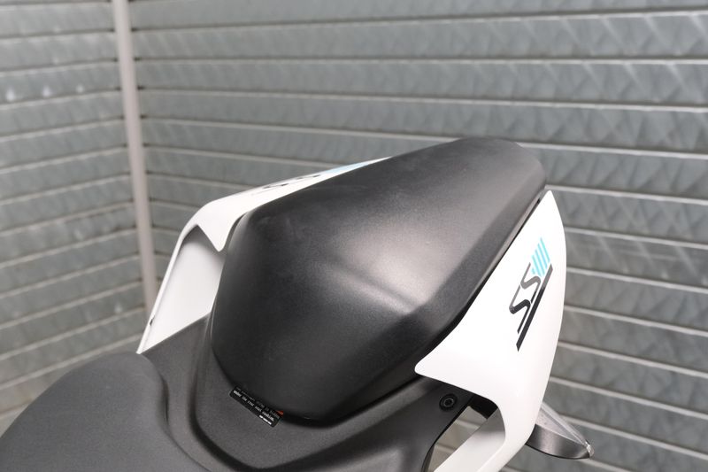 2024 CFMOTO 450SS NEBULA WHITEImage 18