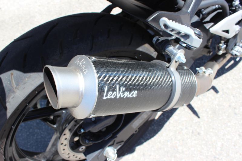 Used 2025 Kawasaki NINJA 500 Image 8