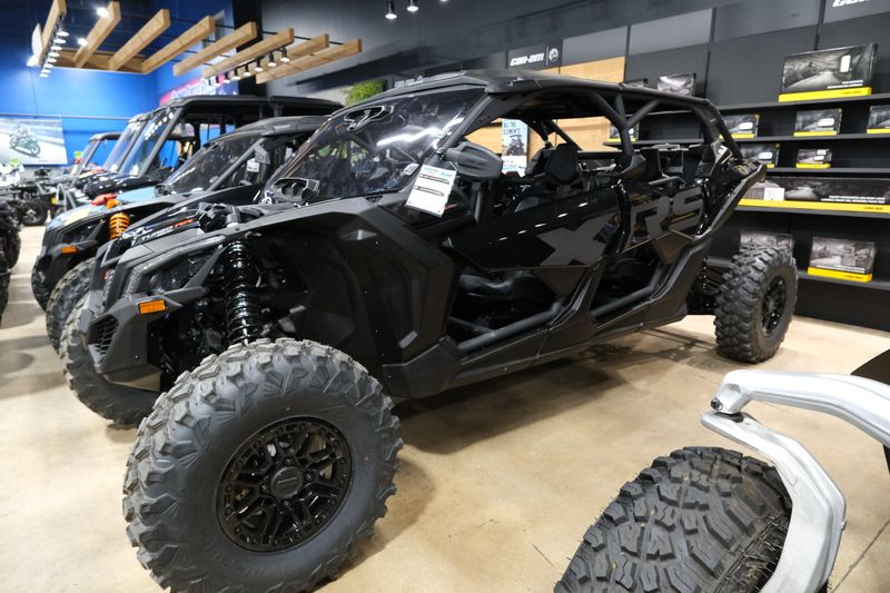 2025 Can-Am MAVERICK X3 MAX X RS TURBO RR TRIPLE BLACKImage 17