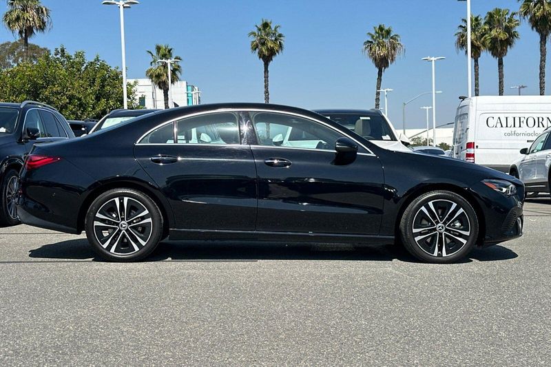 Used 2025 Mercedes-Benz CLA 250Image 3