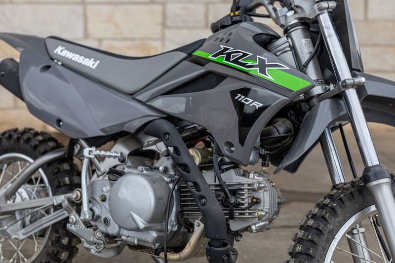2024 KAWASAKI KLX 110R in a GRAY exterior color. Family PowerSports (877) 886-1997 familypowersports.com 